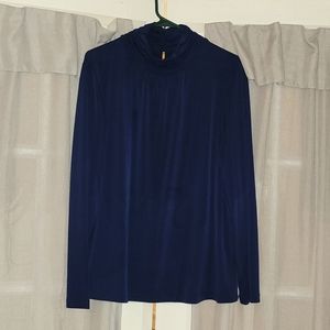 Women's Susan Graver Mockneck top in Navy size Medium and Large